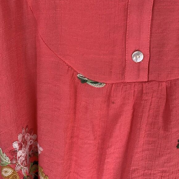 Hope Springs Embroidered Tunic Top M Coral Pink Sheer Floral Button 3/4 Sleeve - Picture 6 of 10